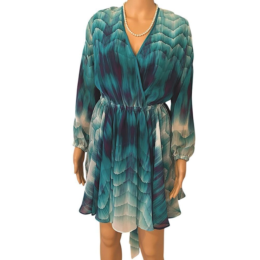 Dolcessa Swimwear NWT Women’s Size Large Aquamarine Sheer Sleeve Romper Coverup